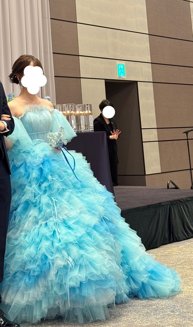 実例写真！カラードレス ブルー もこもこドレス ふわふわ袖 リボン