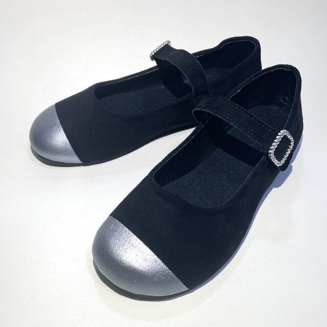 ストラップ付き軽量バイカラーフラットパンプス (ブラック/ネイビー x シルバーetc) メリージェーンシューズ