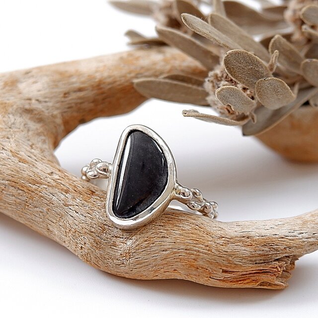 北海道 士幌町産 十勝石の粒飾りリング　約12号 　天然石アクセサリー　一点物　macari