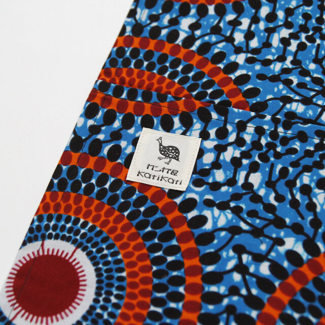 アフリカ布のカフェエプロン（サークルドット）アフリカンプリント 母