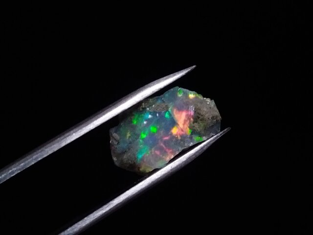エチオピア産オパール 原石 15x8mm | iichi 日々の暮らしを