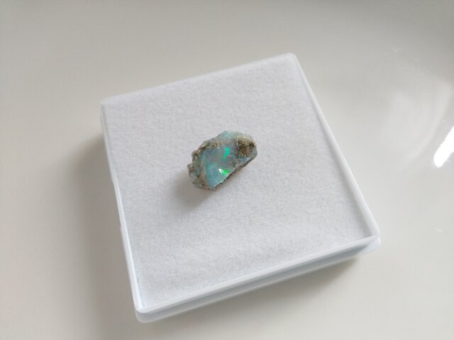 エチオピア産オパール 原石 15x8mm | iichi 日々の暮らしを心地よく