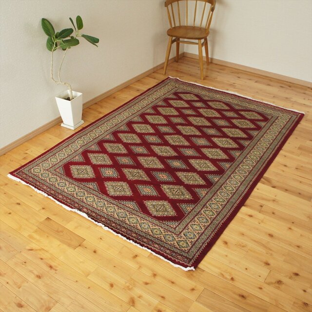 パキスタン絨毯 ラグ 201ｘ142cm 軽くて畳める手織りラグ レッド 手織り 絨毯 トライバルラグ