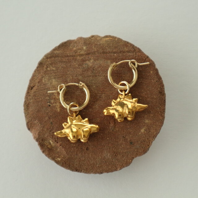 ステゴサウルスのピアス