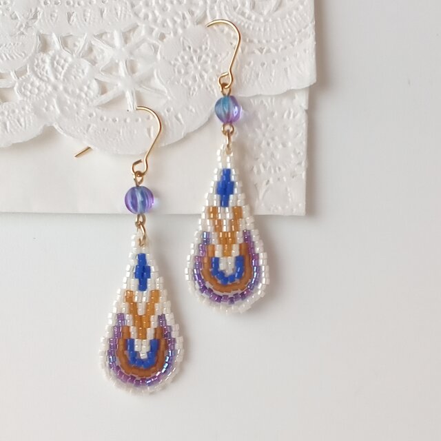 しずく型ピアス（ブルー×マスタード）