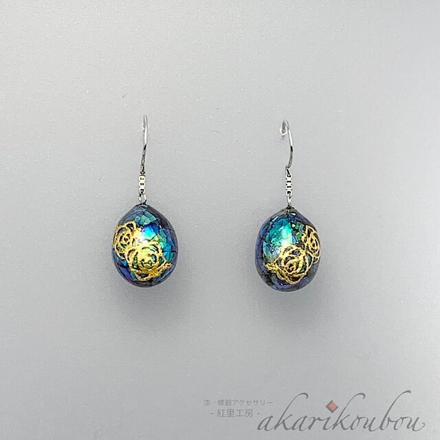 【Pt900】螺鈿ピアス 純金箔 薔薇モチーフ 卵型 スイング 青貝螺鈿