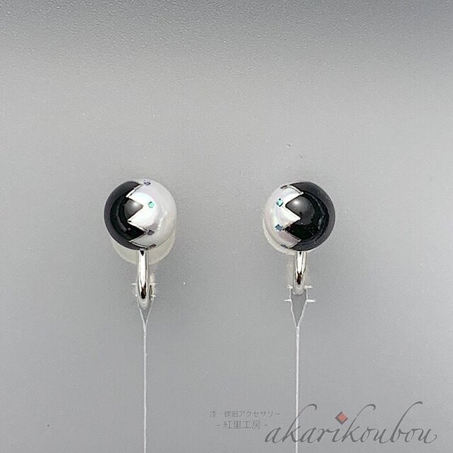 【sv925】パール漆イヤリング 黒漆 螺鈿 プラチナ箔 螺鈿アクセサリー