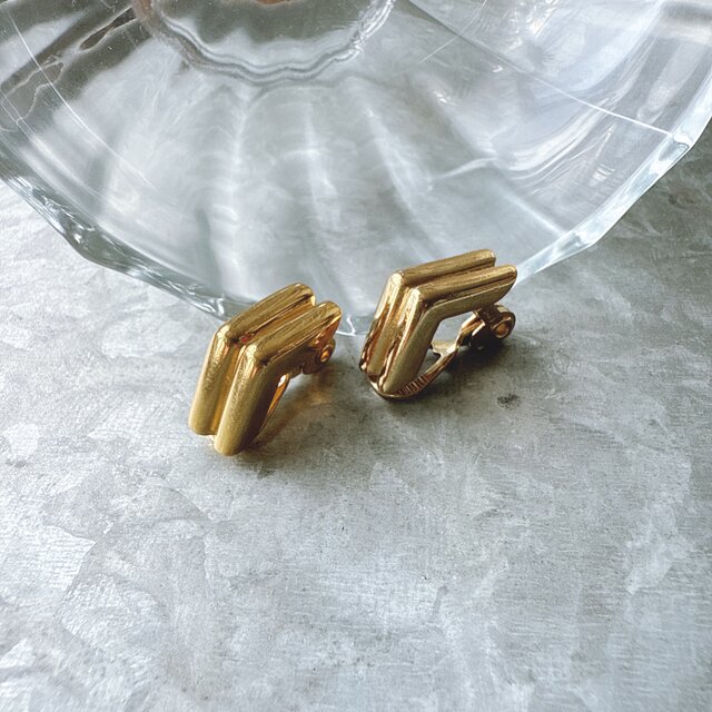 ゴールドイヤリング　ヴィンテージ　ハンドメイド YM176-【 Monet 】モネ・ヴィンテージイヤリング 1980s Gold