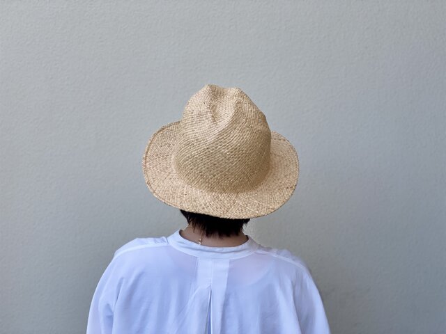 オリジナルのゴツゴツ木型で作った麦わら帽子 | iichi 日々の