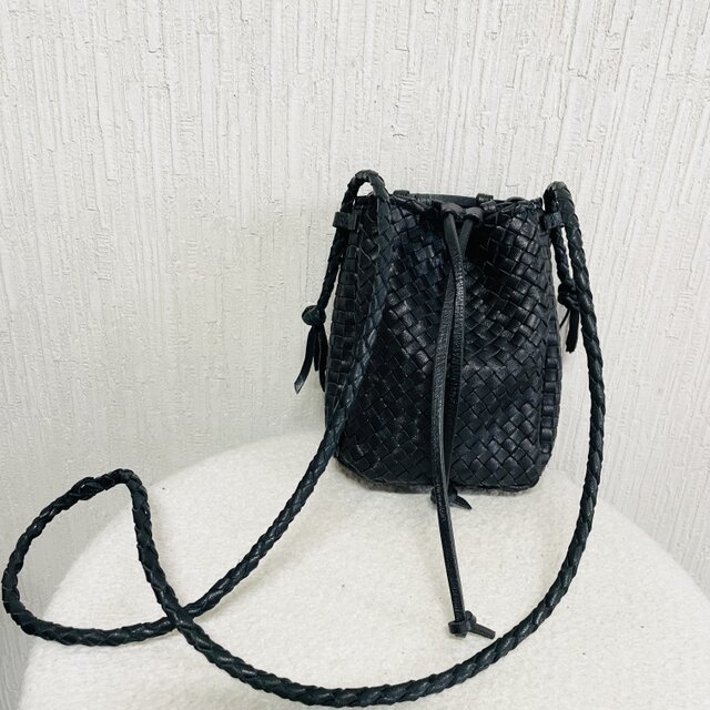 スペインメッシュレザーのミニ巾着ショルダーバッグ