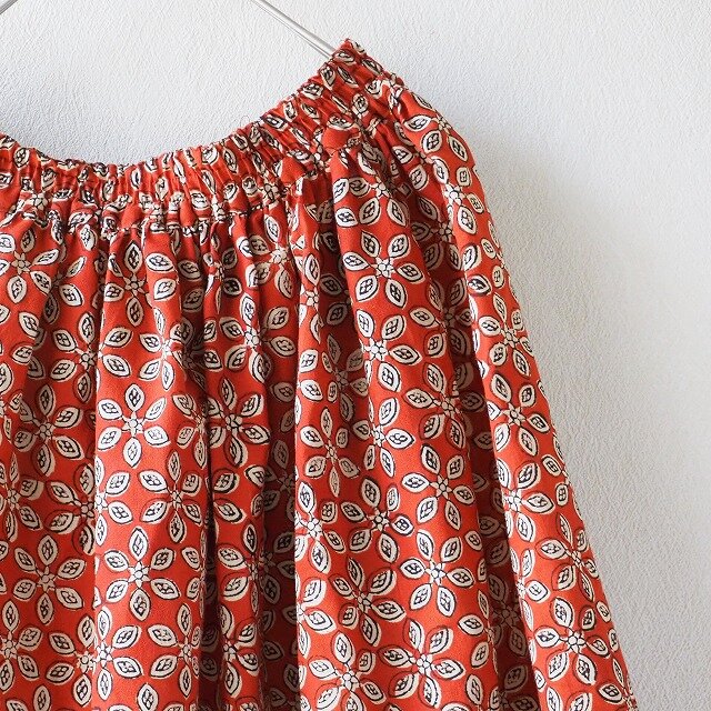 砂漠の赤　バルメル更紗のギャザースカート