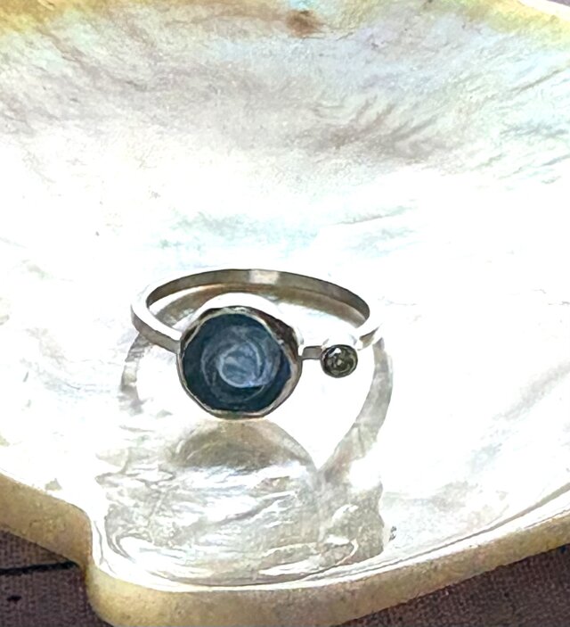 カービングアクアマリンのリング | iichi 日々の暮らしを心地よくする