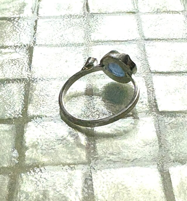 カービングアクアマリンのリング | iichi 日々の暮らしを心地よくする