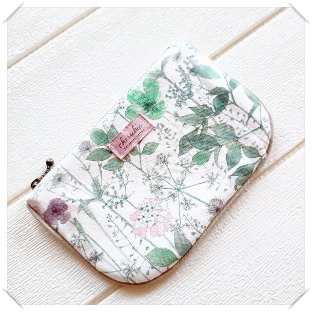 リバティ☆パイピング付きフラットポーチ