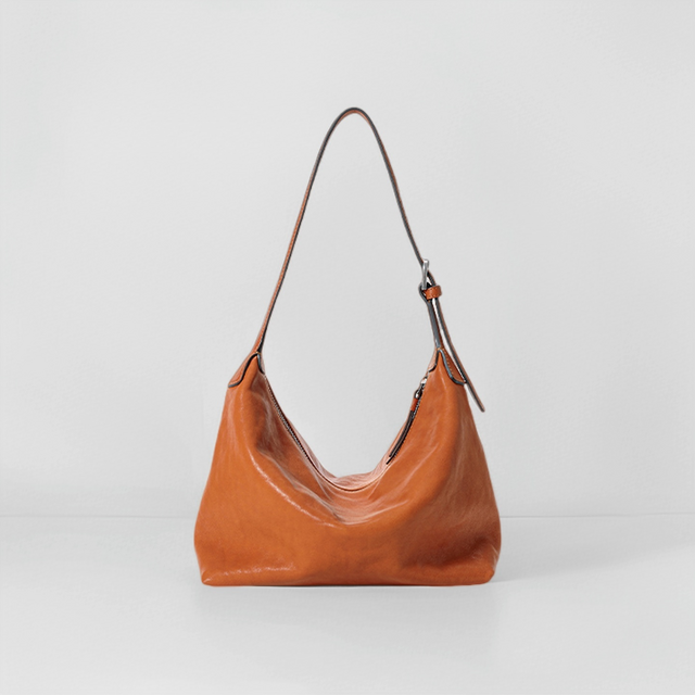 東洋の美意識を宿す、2WAYレザーホーボーバッグ｜水染め本革＆延長ストラップ付き 小サイズ