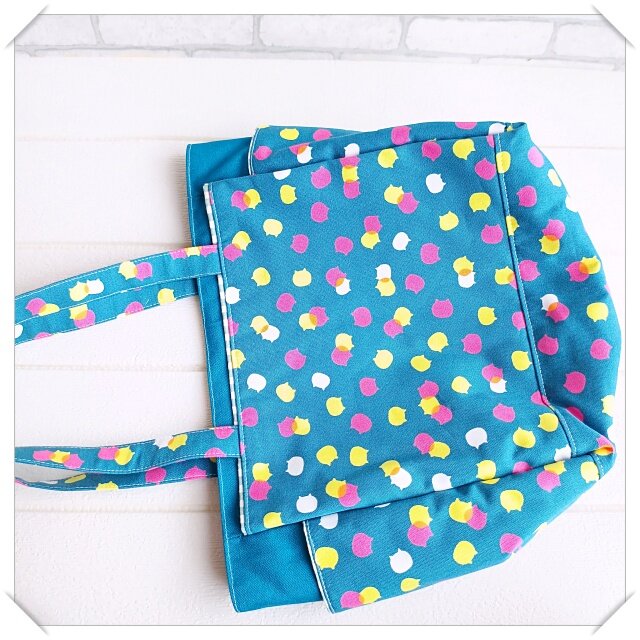 ねこたま「ブルーベリー」あおり＆サイドポケット付きトートバッグ