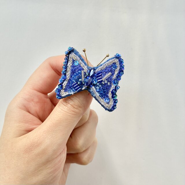 きらり青い花蝶