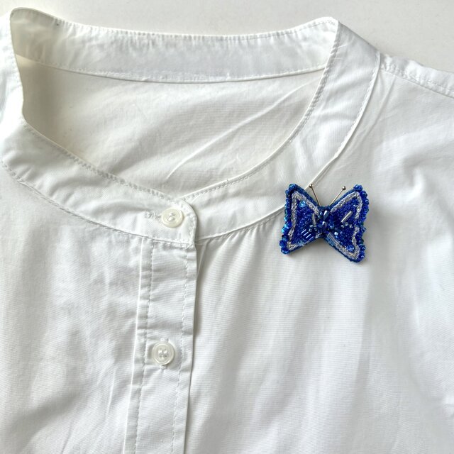 〚ニル〛刺繍ブローチ　３点 きらり青い花蝶