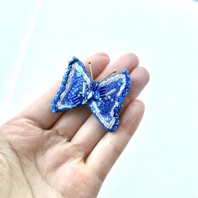 きらり青い花蝶