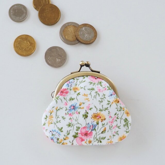 ■リバティプリントのくし型がま口コインケース / ベアトリス■ larmes(lbt-bt)