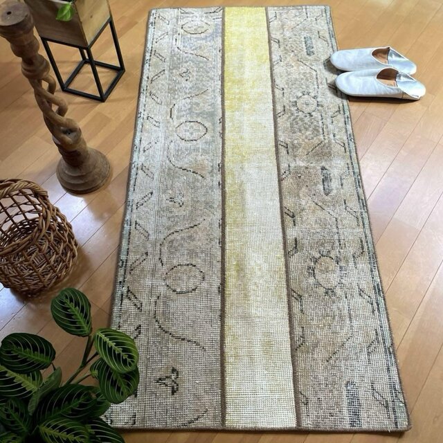 77.5×141 パッチワーク　ボタニカル柄　赤ステッチ　トルコヴィンテージラグ 64×138 イエローライン パッチワーク ボタニカル トルコ