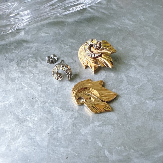 PA387-【 AVON 】エイボン・ヴィンテージピアス 2way Gold Tone Leaf Silver Swirl