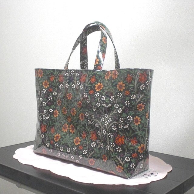 BagビニールA4／闇夜に花は鮮やかに開く