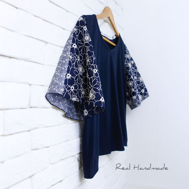 ラスト！[予約販売] ネイビー×花刺繍レースのひらり袖プル
