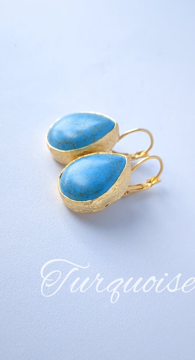 新作「Turquoise」の世界でひとつの天然石ピアス | iichi 日々の暮らし 