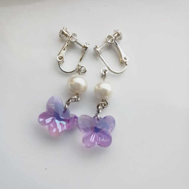 蝶とパールのイヤリング　ハンドメイド