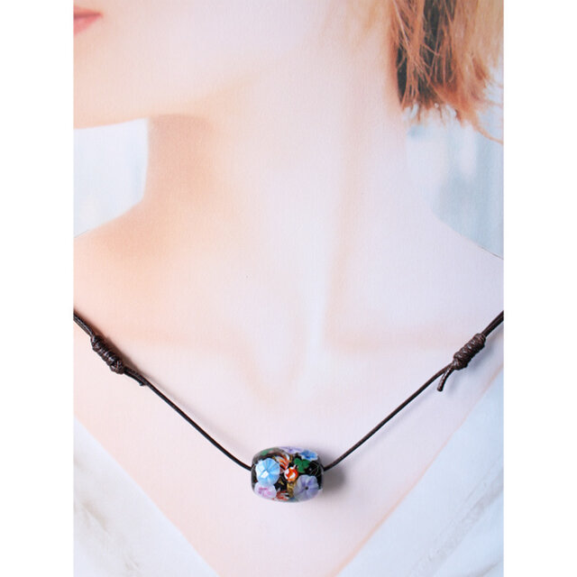 朝顔と金魚のとんぼ玉（ガラス玉）金箔入り | iichi 日々の暮らしを