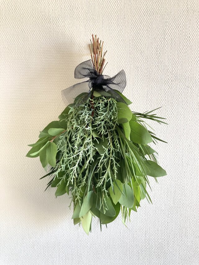 夏の枝をざっくり束ねて♪