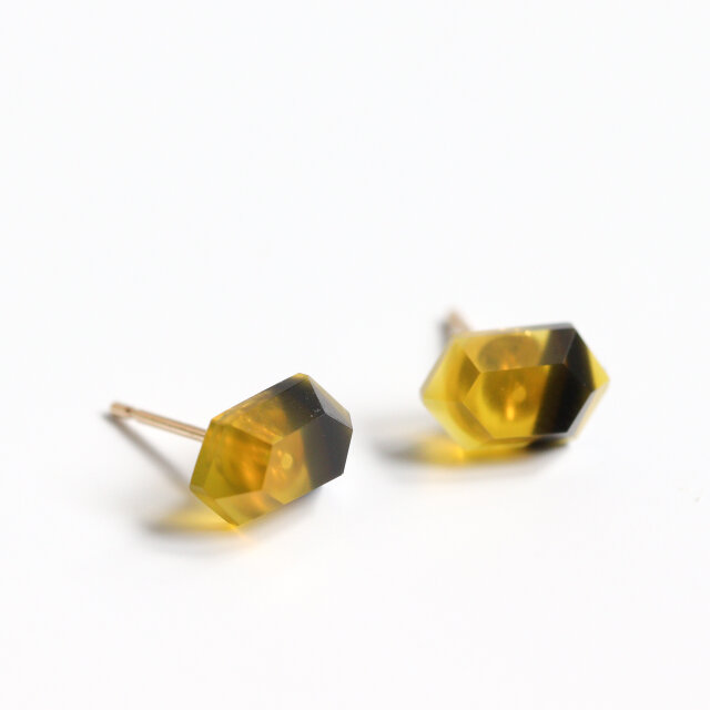 K14｜Kado｜イエロー×ブラック・Bee Motif アゲートスタッドピアス