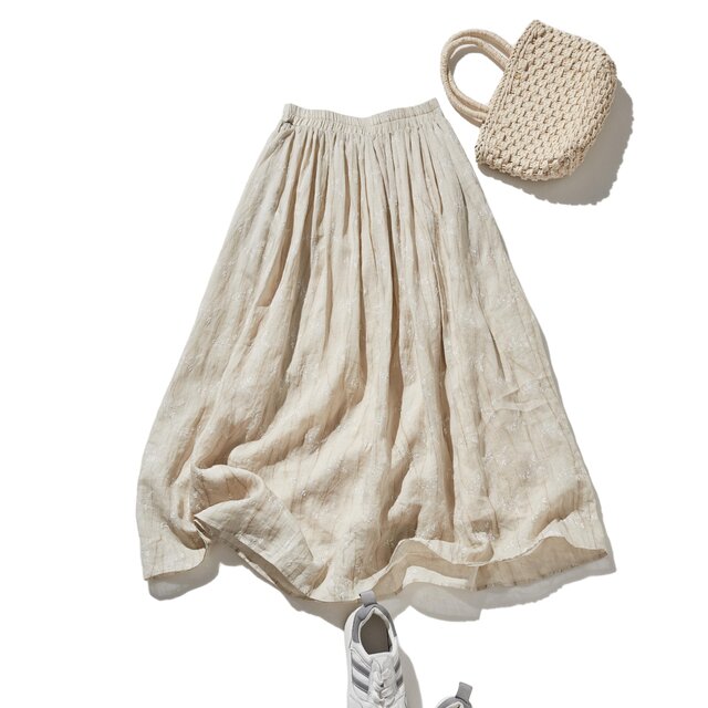 大人可愛いを叶える 麻100% フラワーフレアスカート　ギャザースカート ベージュ250706-1