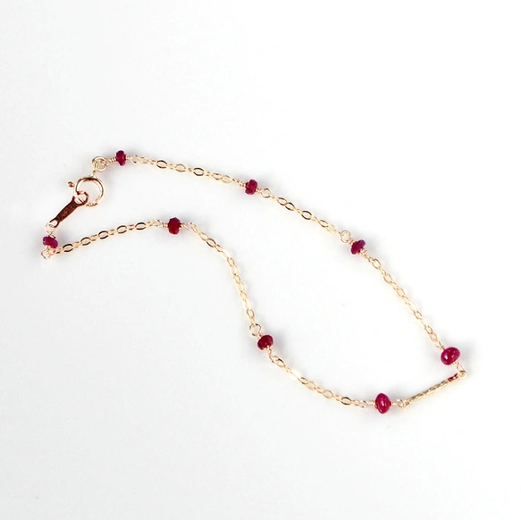 14kgf/「赤い糸」 ルビー ブレスレット | iichi 日々の暮らしを