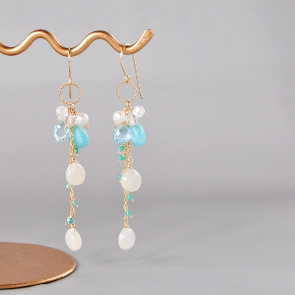 天の雫14kgf/アマゾナイトxホワイトムーンストーンピアス