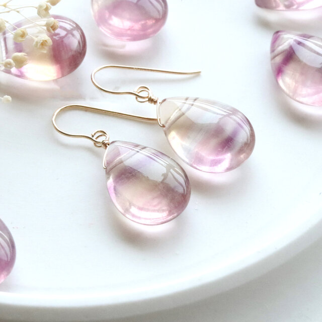 ピーチ色の雫　天然石フローライト　ピアス/イヤリング　アレルギー対応　--Peach Dew--