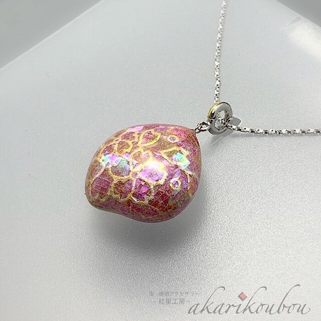 sv925】桜柄 濃桃色螺鈿 螺鈿ペンダント 純金箔 | iichi 日々の暮らし