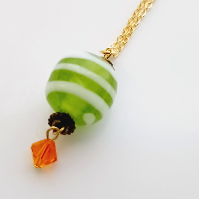 トンボ玉ネックレス　キミドリ