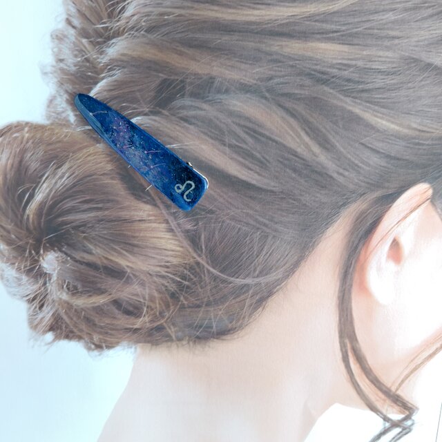 天の川と流れ星（しし座）のヘアクリップ＊手描きレジンの髪飾り