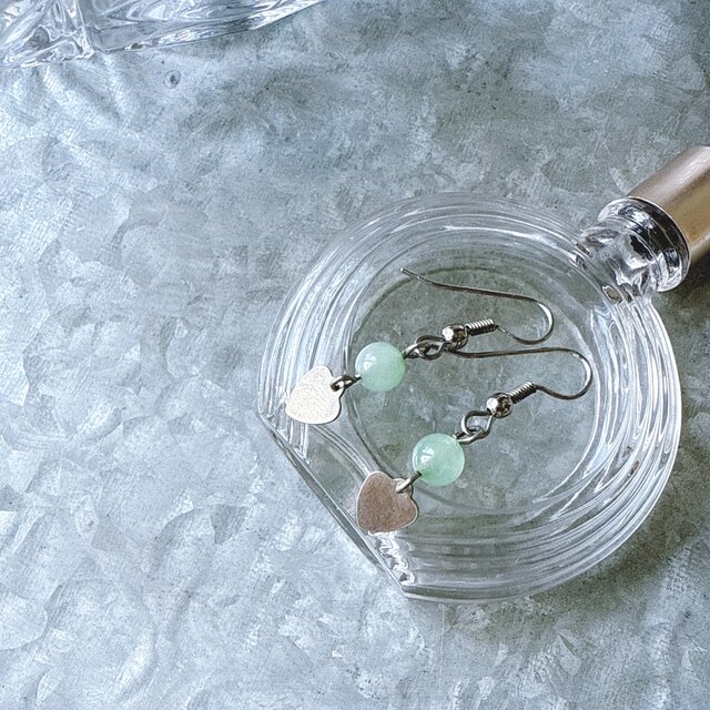 PA391-【 AVON 】エイボン・ヴィンテージピアス Heart Sage Green Glass Beads