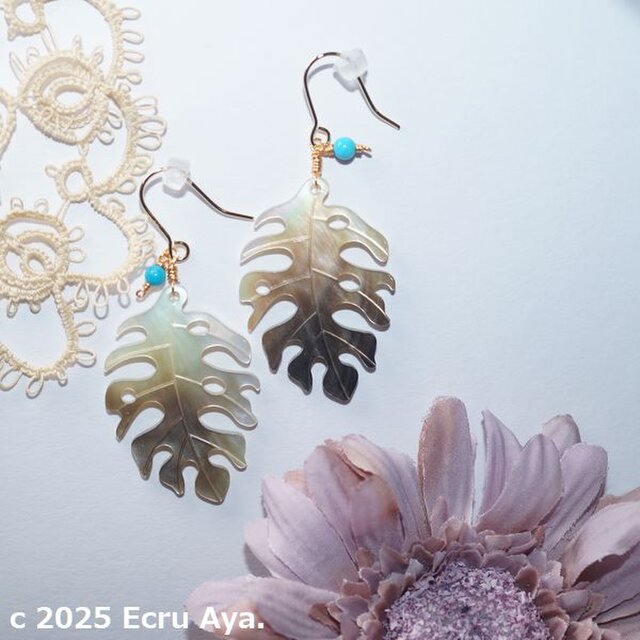 *希望の光を導く*モンステラとスリーピングビューティのピアス