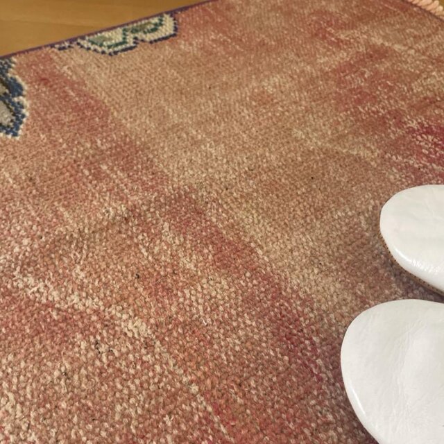 50×91 くすみサーモンピンク×くすみチャコールグレー　トルコヴィンテージラグ 50×91 くすみサーモンピンク×くすみチャコールグレー トルコ