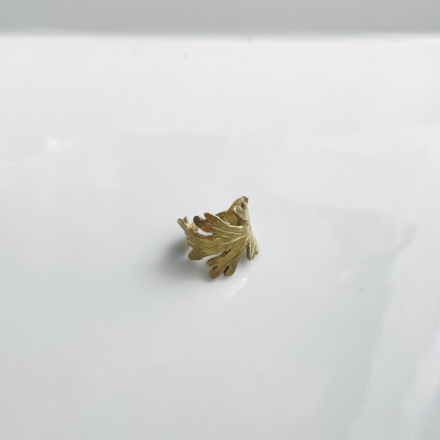 Herb leafイヤーカフ〈Brass- 真鍮〉