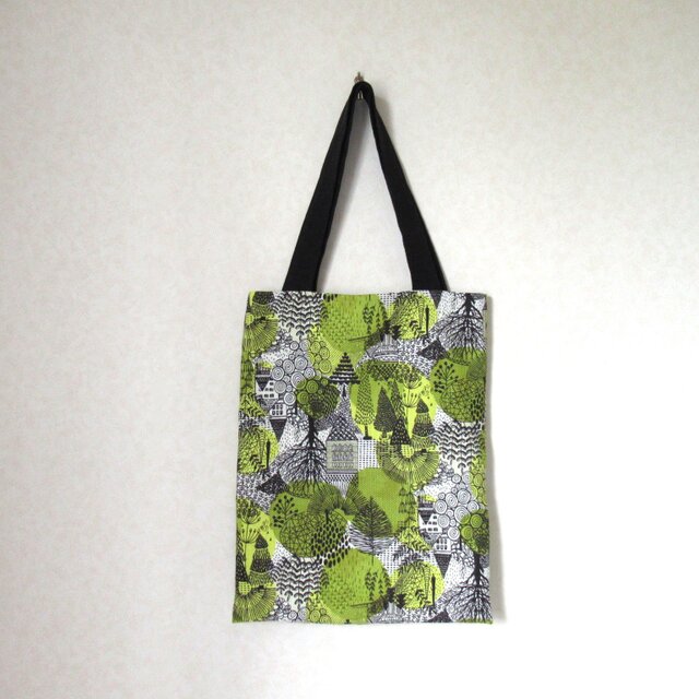 ぺちゃんこバッグ　A4サイズ　家・木立、イエロー・グリーン