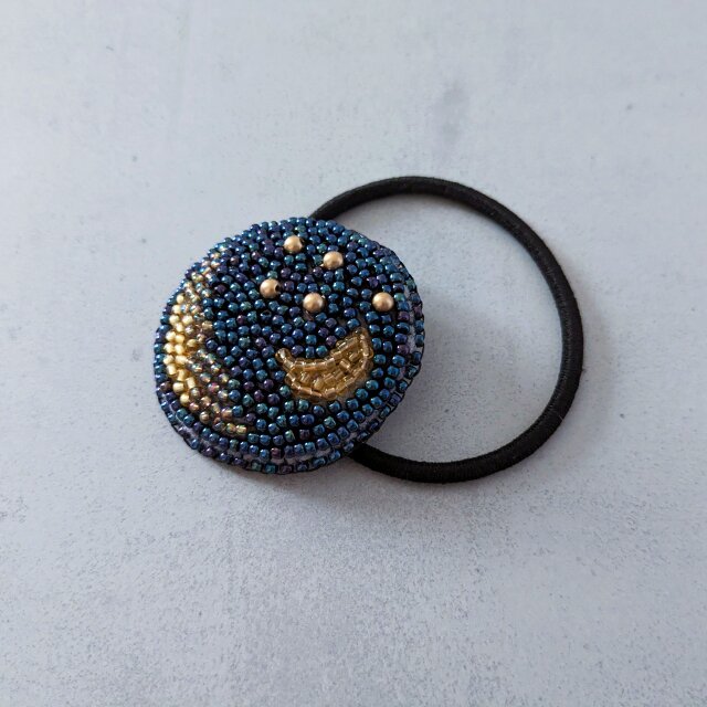 星空のビーズ刺繍ヘアゴム（K1209) | iichi 日々の暮らしを心地よく