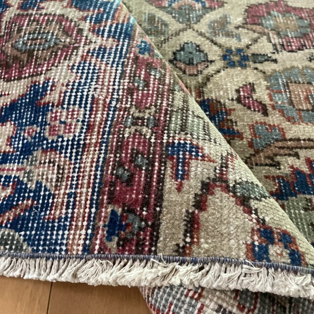 60×93 生成り×ピンク 草花ボタニカル トルコヴィンテージラグ | iichi