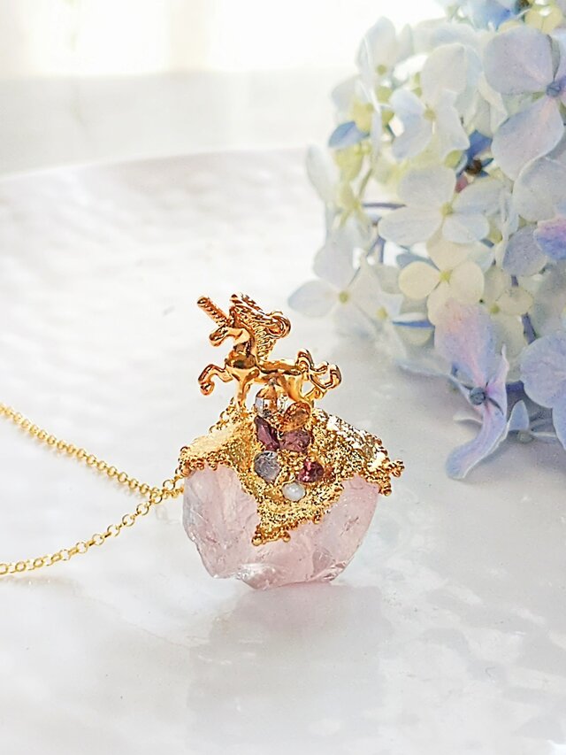 ローズクォーツ原石　ユニコーンネックレス