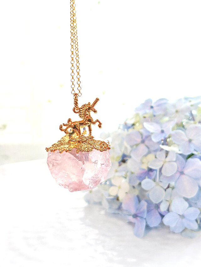 ローズクォーツ原石 ユニコーンネックレス | iichi 日々の暮らしを