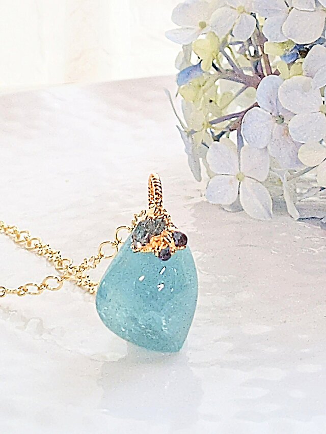 アクアマリン タンブルとハーキマーダイヤモンドのネックレス